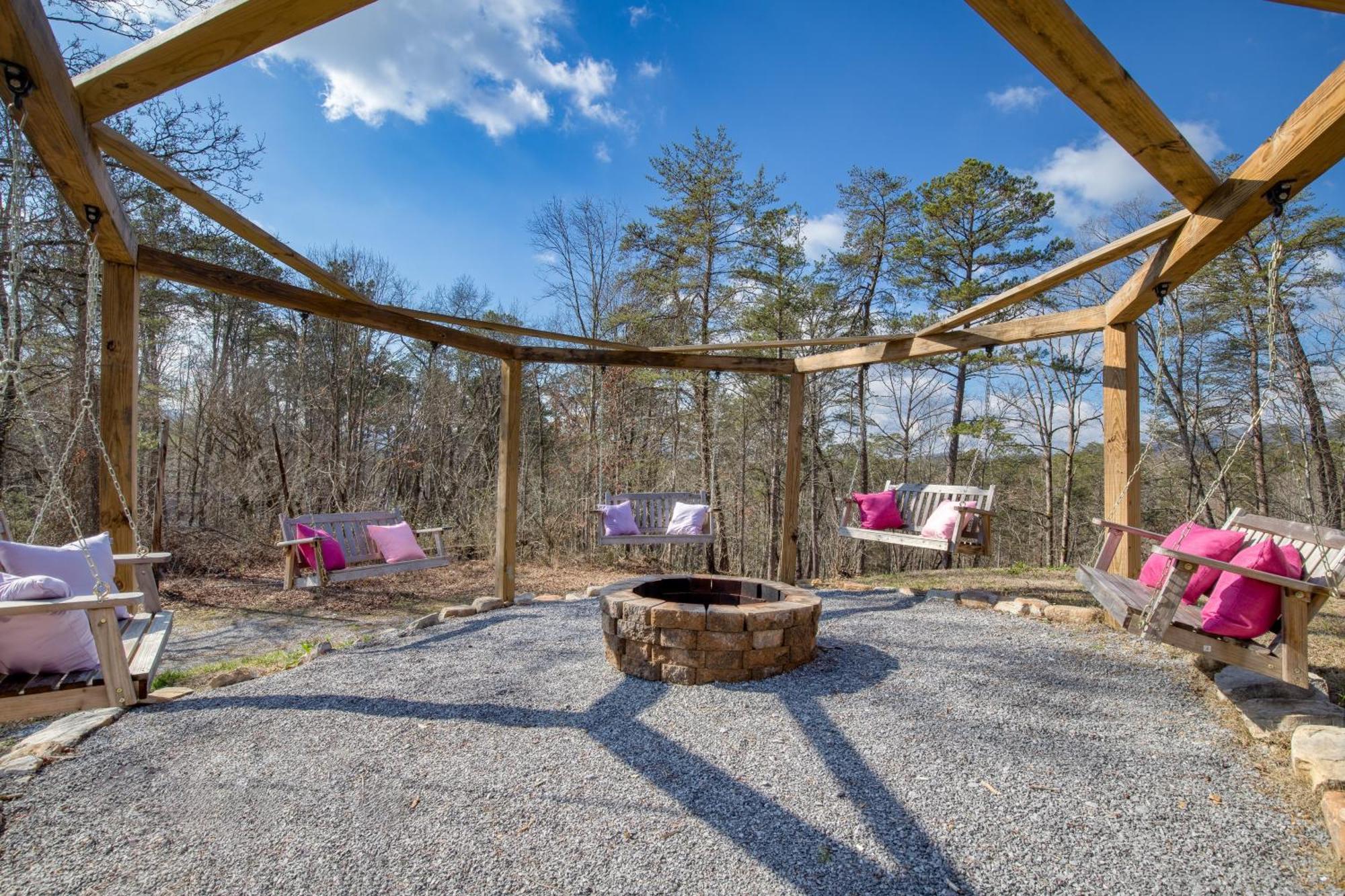 Pink Pines Avantstay Luxury Aesthetic Dream Home Indoor Pool Hot Tub Pigeon Forge Eksteriør billede
