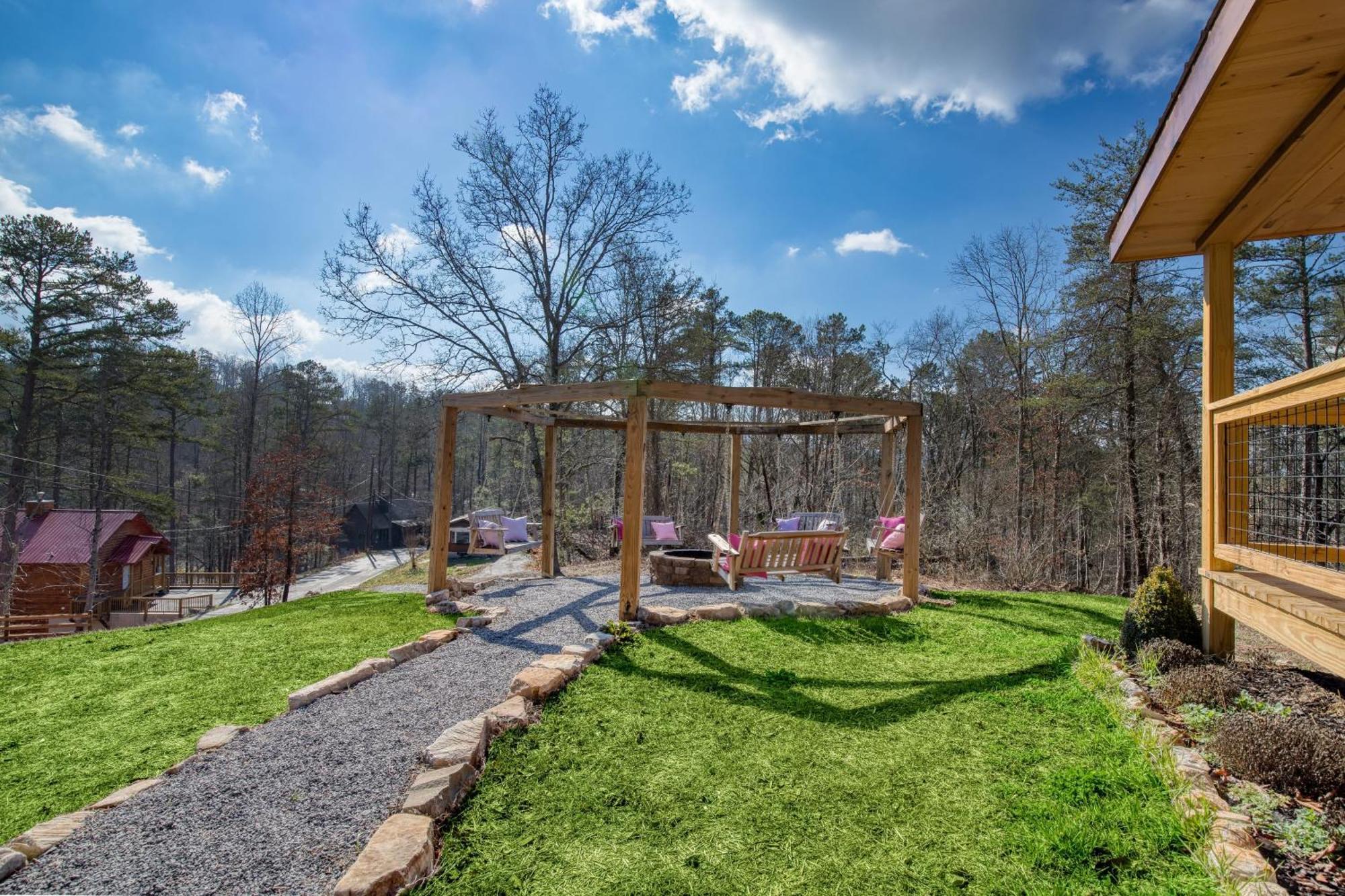 Pink Pines Avantstay Luxury Aesthetic Dream Home Indoor Pool Hot Tub Pigeon Forge Eksteriør billede