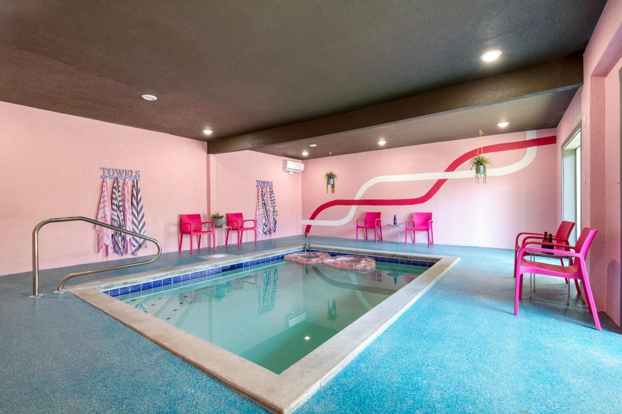 Pink Pines Avantstay Luxury Aesthetic Dream Home Indoor Pool Hot Tub Pigeon Forge Eksteriør billede